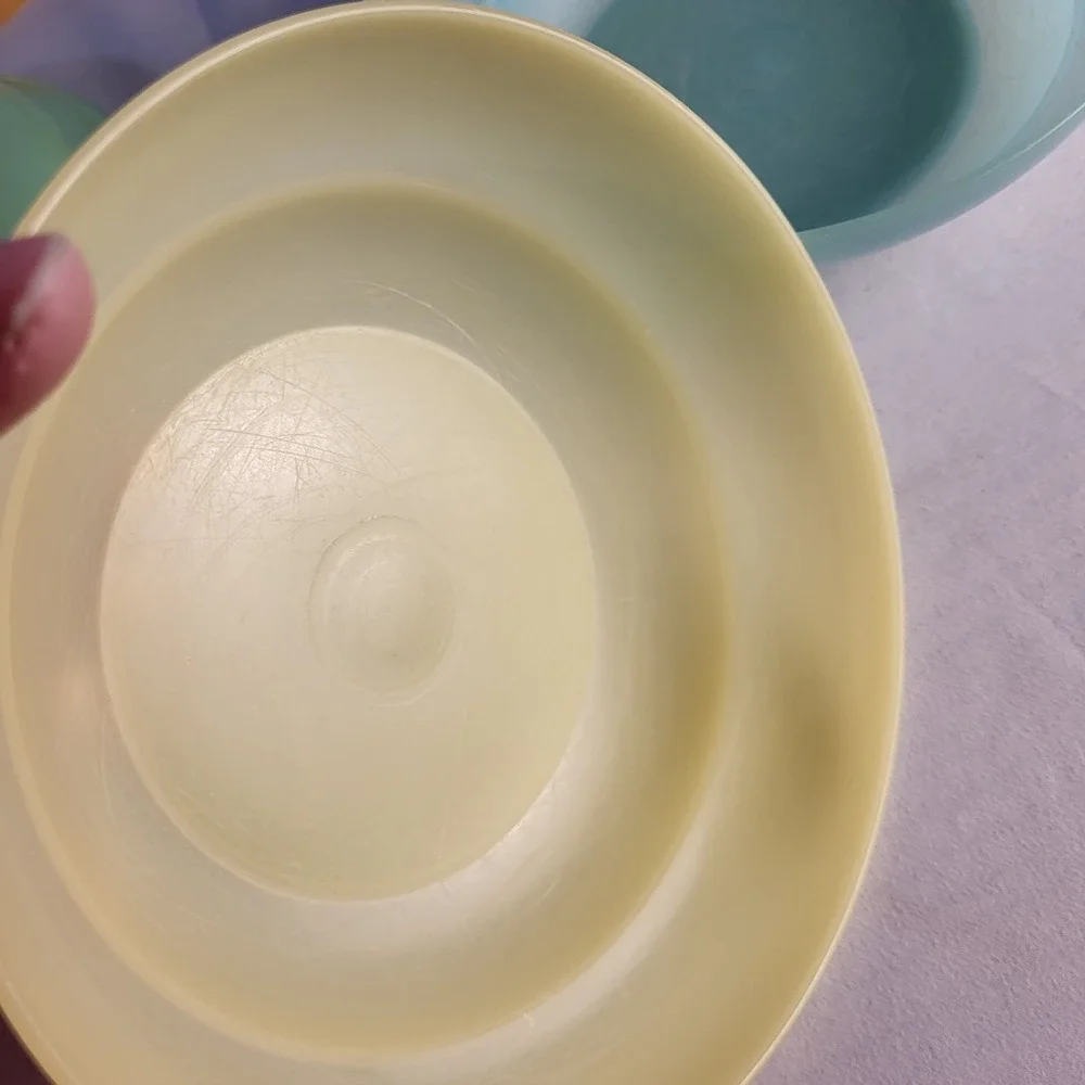 Vtg Tupperware Pastel Bowls Set of 6 – 6